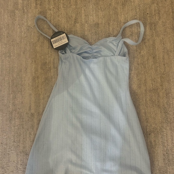 Light Blue Sleeveless Dress - Picture 2 of 6